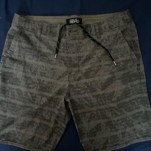 Hybrid Green Label Gray Patterned Shorts